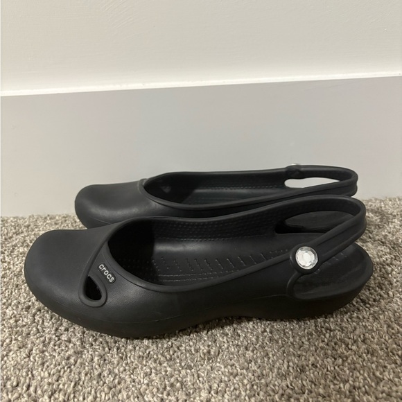 Crocs Jayna Sling Back Black Rubber Flat Sandal Gem on Strap Size 7 - Picture 3 of 13